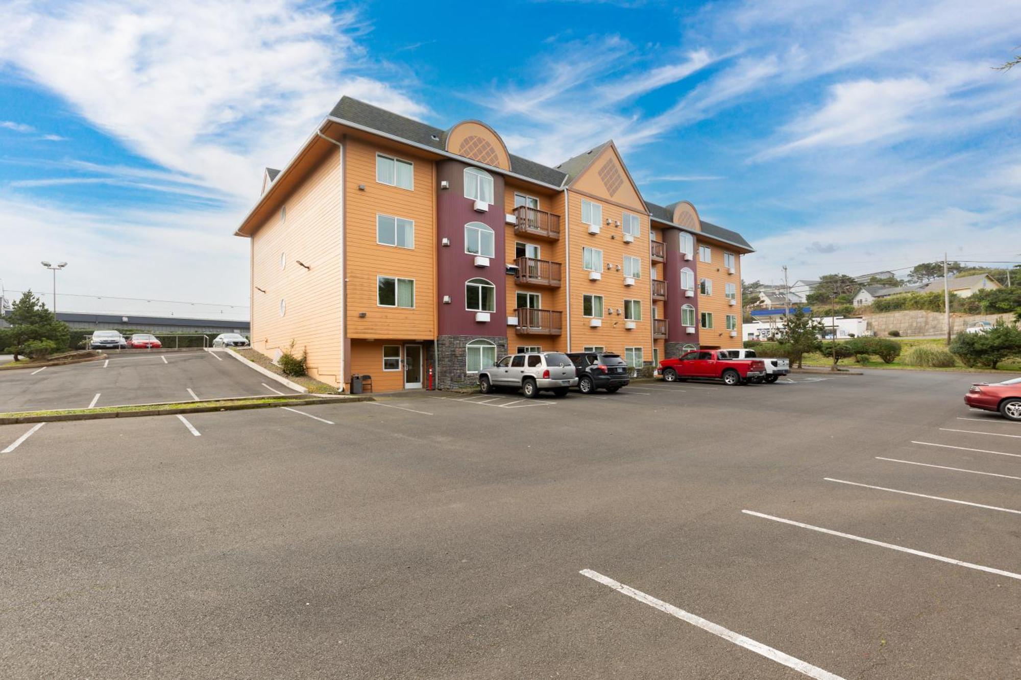 Palace Inn & Suites Lincoln City Esterno foto
