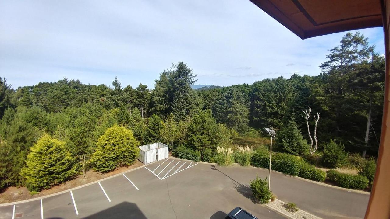 Palace Inn & Suites Lincoln City Esterno foto