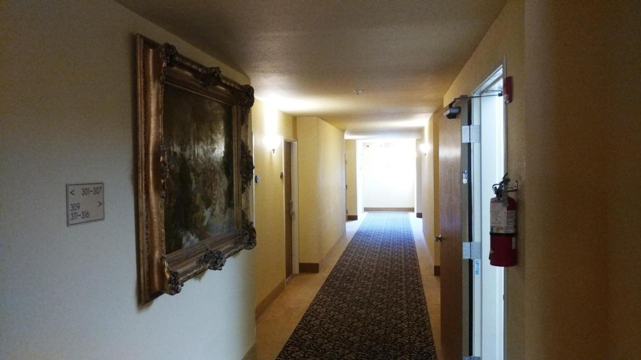 Palace Inn & Suites Lincoln City Esterno foto