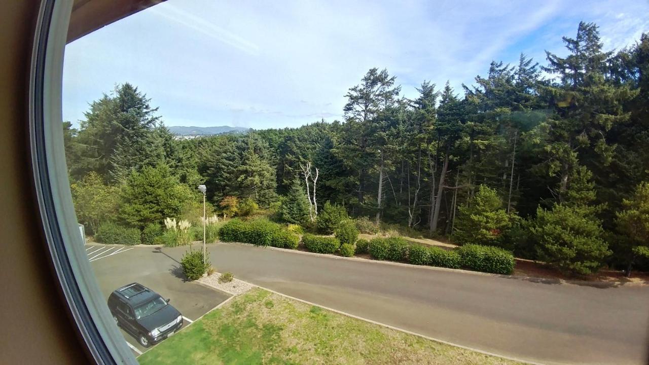 Palace Inn & Suites Lincoln City Esterno foto