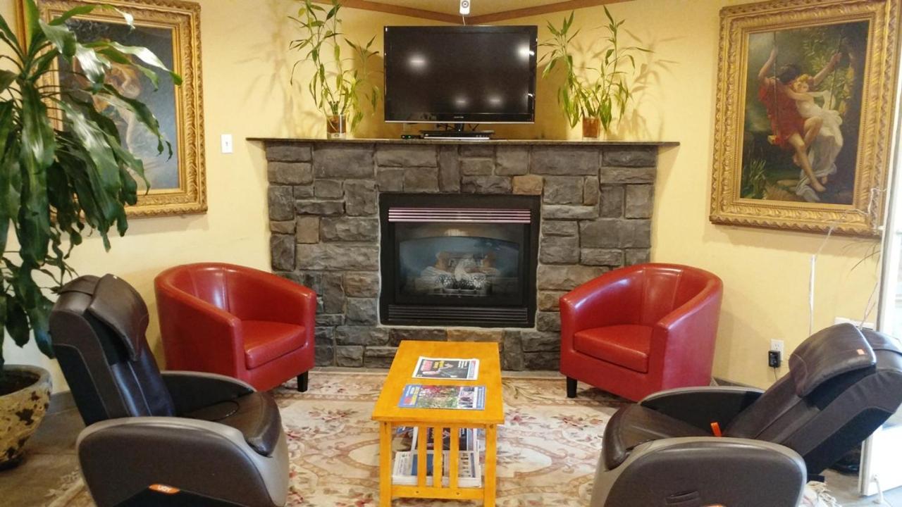 Palace Inn & Suites Lincoln City Esterno foto