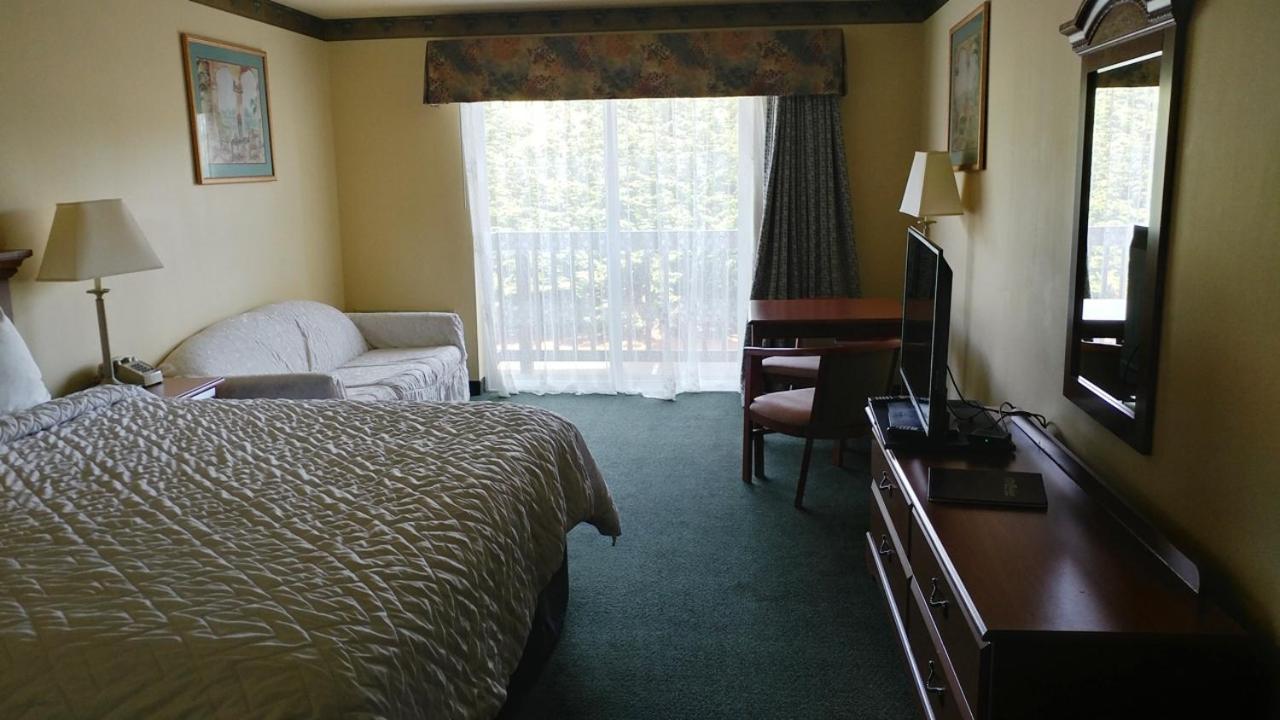 Palace Inn & Suites Lincoln City Esterno foto
